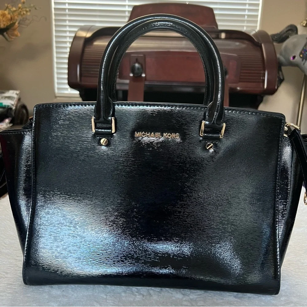 Michael Kors Avril Black Patent Leather Satchels/Shoulders Bag